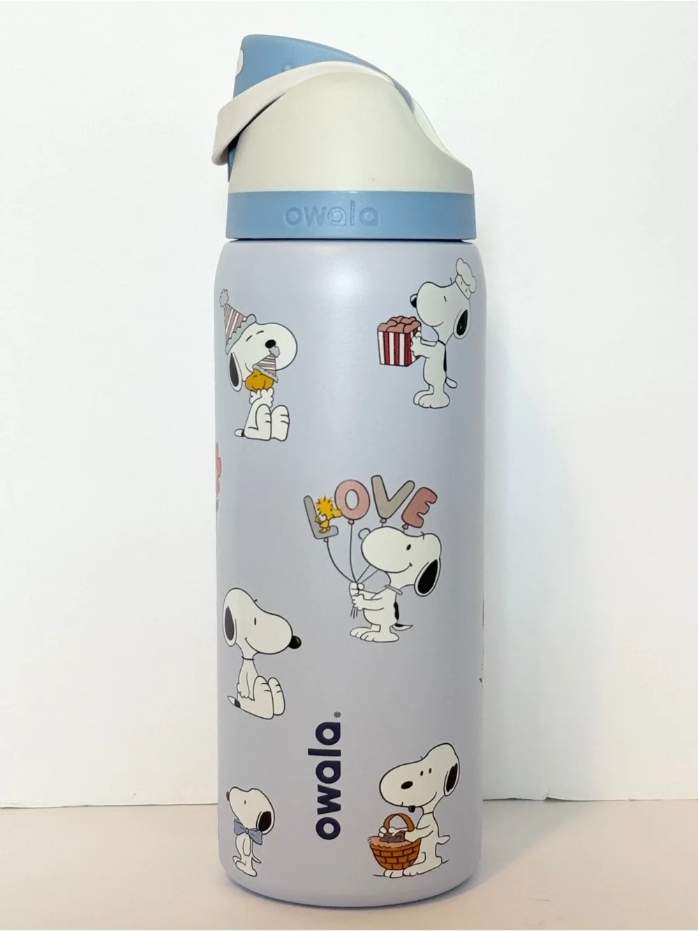 Owala Snoopy Insulated 32oz Water Bottle “Multiple Colors”